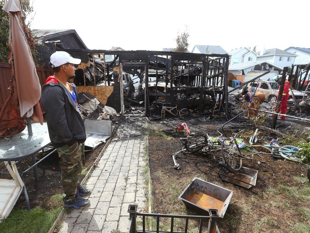 Blaze In McKenzie Towne Destroys Garages Damages Homes Calgary Herald