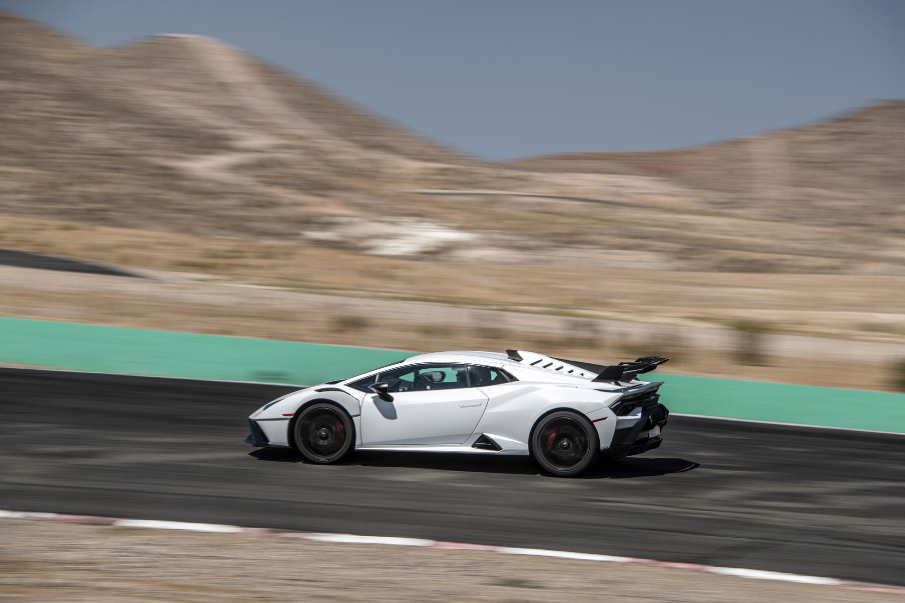 First Drive 2021 Lamborghini Huracán Super Trofeo Omologata Driving