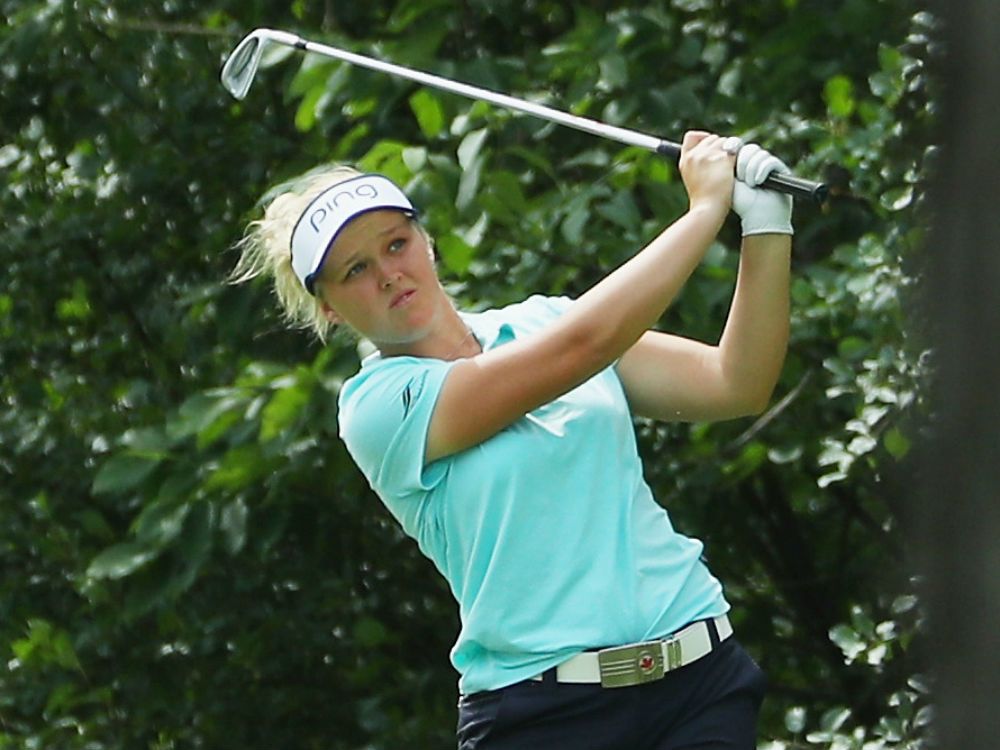 Canada S Brooke Henderson Three Shots Off Lead After First Round Of