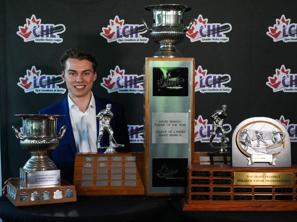 Regina Pats Star Connor Bedard Makes History At Chl Awards Ottawa Sun