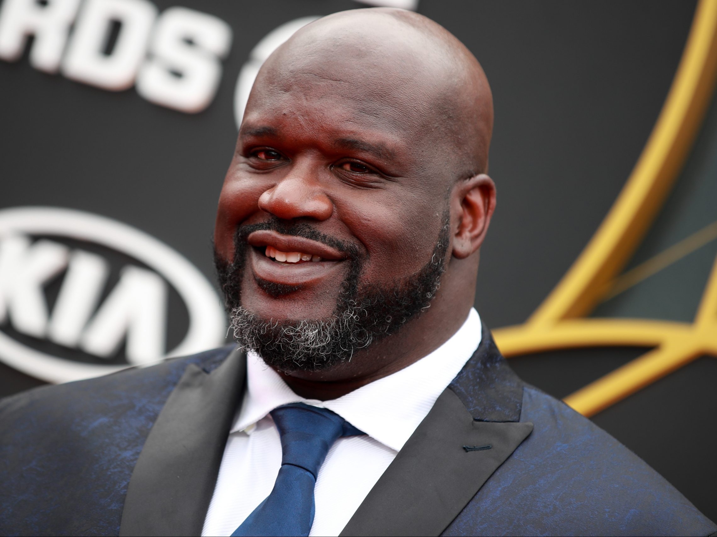 Shakir shock!NBA legend that loves burgers going to vegan