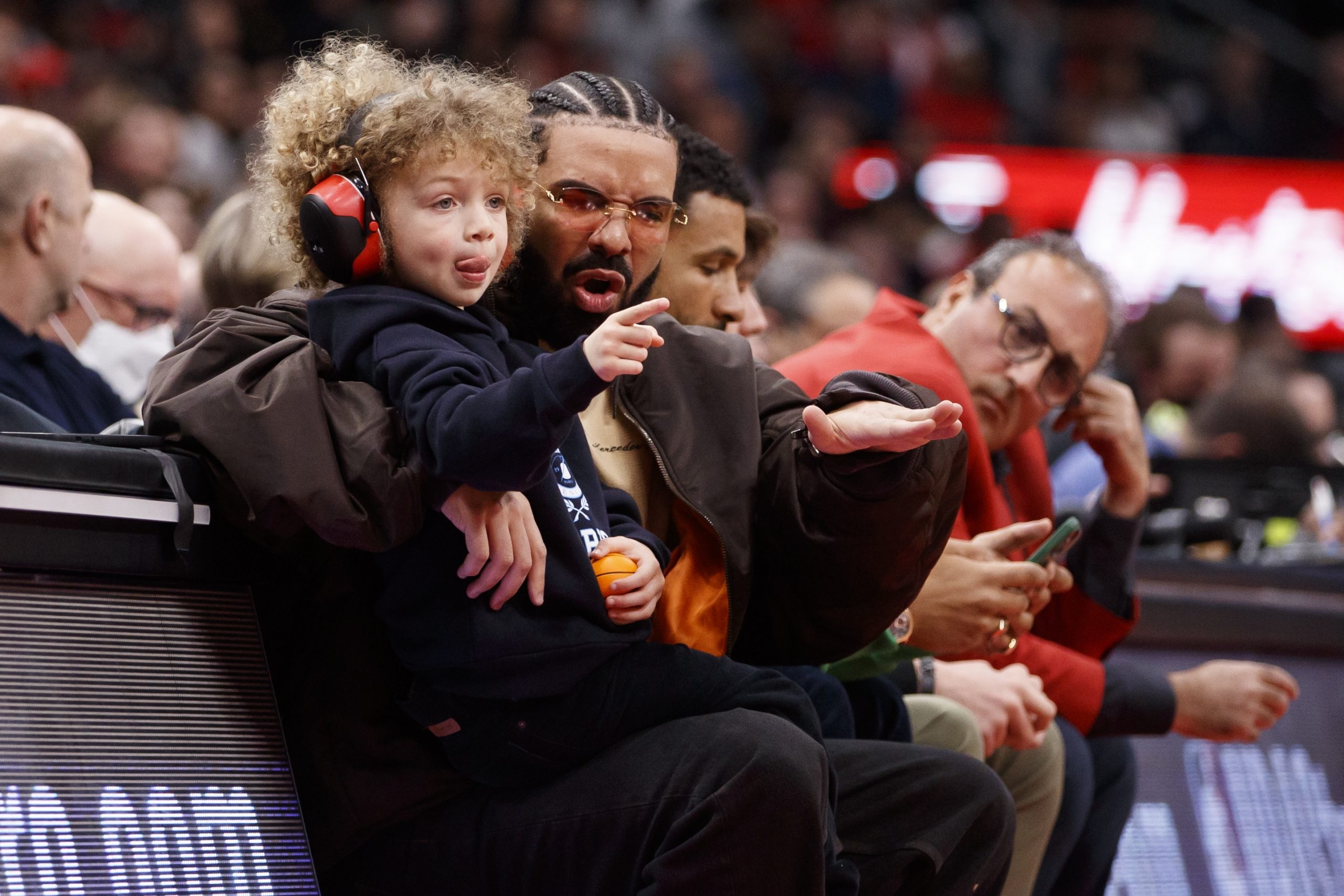 After 76ers defeated Raptor, Drake to Embiid:’Y’ ALL ABOUT TO GET SWEPT’