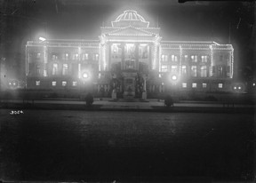 Vancouver Courthouse illuminated at night for the Governor's visit in September 1912. Stuart Thomson / Vancouver Archive AM1535-: CVA 99-293