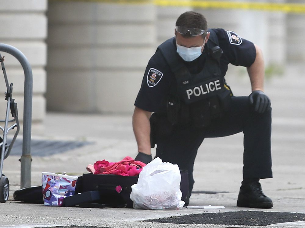 PHOTOS Suspicious Package Discovery Prompts Road Closures Toronto Sun