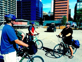 The course gives cyclists some practical advice about safely and efficiently riding in traffic.