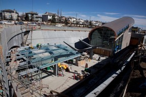 69-Street-Station-platform-level-looking-east