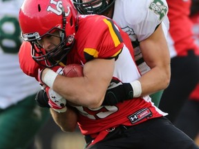 Rookie receiver makes an outstanding debut with the University of Calgary Dinos, leading the team with six catches for 104 yards including a 64-yard touchdown strike in the team's 37-21 victory over the University of Regina Rams.