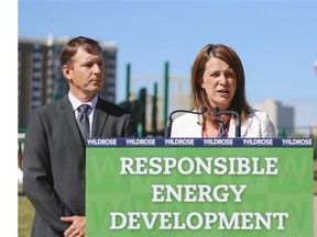 Wildrose Leader Danielle Smith announces the party’s fourth Moving Alberta Forward policy in Calgary on Tuesday. Smith said the Wildrose can “more than offset” the increase in greenhouse gas emissions from the oilsands “by greening our electricity grid and by using cleaner fuels as transportation fuels.”