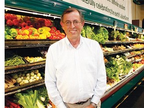 Community Natural Foods offers fresh, organic products.