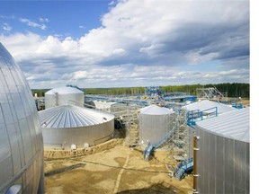 Storage tanks gleam at Devon´s Jackfish oilsands project. Similar technology is to be employed at Pike, which has received Alberta government approval.