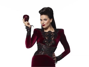 ONCE UPON A TIME - ABC's "Once Upon a Time" stars Lana Parrilla as Evil Queen/Regina. (ABC/AUTUMN DE WILDE)  ORG XMIT: 152083180