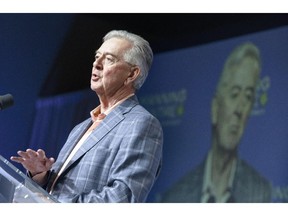 Preston Manning has apologized for backing the Wildrose defections.