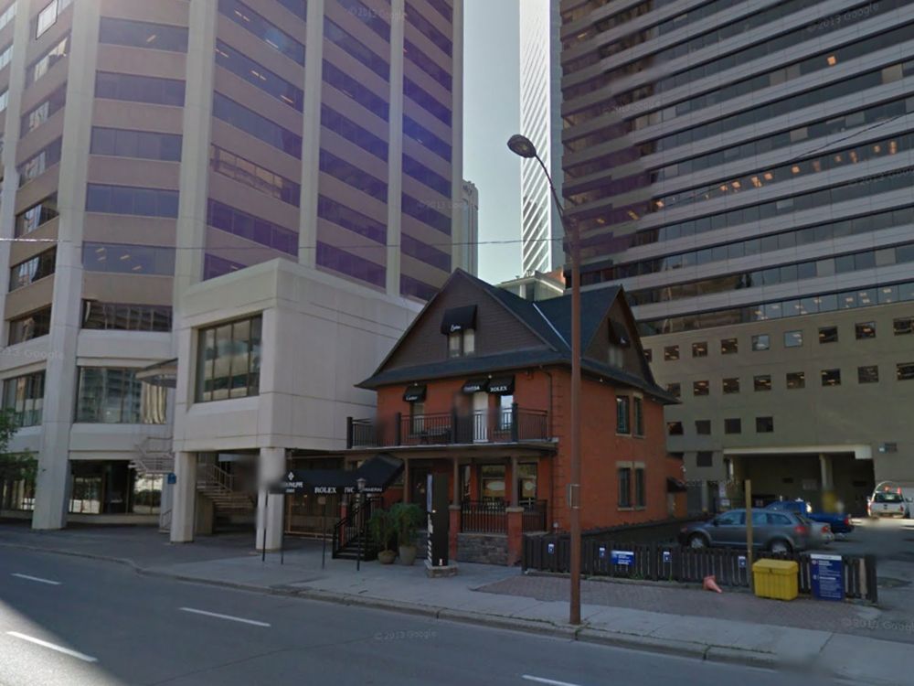 The last occupied house in downtown Calgary has been demolished