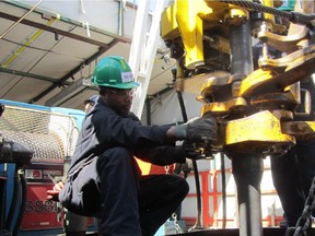 Enform offers training for drilling in the oil and gas industry.