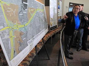 Tsuut'ina First Nation spokesman Peter Manywounds at a press conference on Oct. 25, 2013.