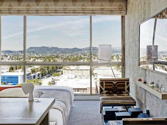 minimalist hotel room