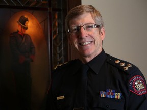 Calgary police chief Rick Hanson is stepping down.