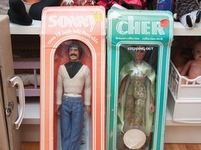 Elizabeth Edwards' Sonny and Cher dolls