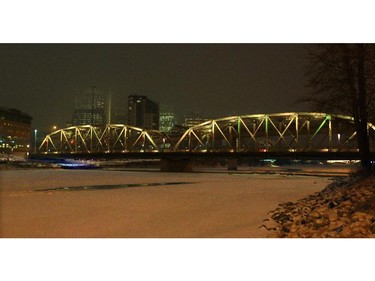 The Langevin bridge at night.