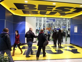 Calgarians brave Boxing Day line-ups at Best Buy in Calgary on December 26, 2013.