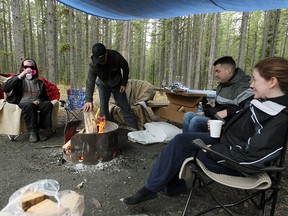 Long weekend campers
at the Maclean Creek Campground.
