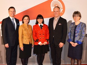 United Way President and CEO Lucy Miller is flanked by the 2014 Co-Chairs, Dave Kelly and Gianna Manes to her left, and the new 2015 Co-Chairs, Brian Boulanger and Lorraine Mitchelmore to her right.