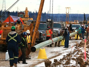 Inter Pipeline crews construct the Polaris diluent pipeline in 2011.