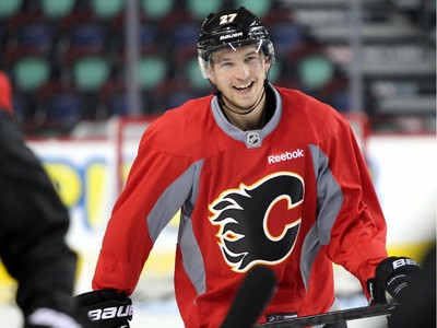 Sean Monahan signed Calgary Flames Reebok Premier Large jersey
