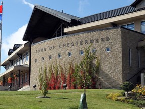 Lorraine Hjalte, Calgary Herald CALGARY, ; SEPTEMBER 26, 2014-   Chestermere town council will decide soon whether it wants to become a city or remain a town..(Lorraine Hjalte/Calgary Herald) For News story by Jason Markusoff. Trax # 00059072A