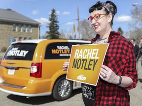 Diane Fjaagesund shows her support for Rachel Notley at the NDP rally in Calgary, on April 8, 2015.