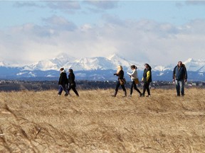 Calgary, Alberta; APRIL 20, 2014 - Calgarians enjoy the warmer weather and beautiful views of the mountains at Nose Hill Park on April 20, 2014. (Christina Ryan/Calgary Herald) For City story by TBA. Trax # {source4}