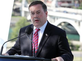 Minister of National Defence and Minister for Multiculturalism Jason Kenney joined Calgary Mayor Naheed Nenshi to announce $1.53 billion in federal funding for the new Calgary Transit Green LRT Line on July 24, 2015.