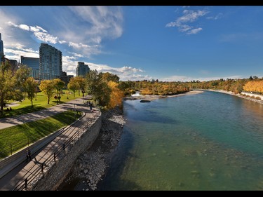 It was a perfect fall day and many Calgarians took advantage of the sun and fall colours along the Bow River on Sunday September 20, 2015.