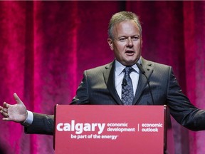 Bank of Canada Governor Stephen Poloz speaks at a Calgary Economic Development forum in Calgary, Alta., Monday, Sept. 21, 2015.