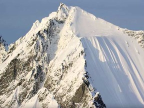 Insane ski crash by Ian McIntosh in Alaska.