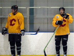 NHL defenceman Robyn Regehr returns to Calgary to retire as a Flame ...