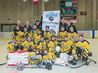 The champion Atom 5 Bow River Bruins.