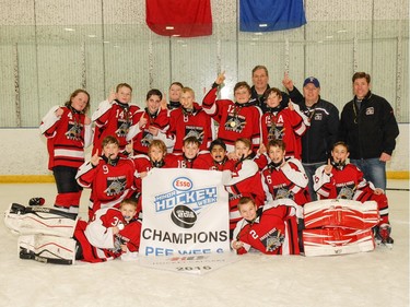 The champion Pee Wee 6 Trail West Wolves.