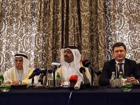 Saudi Arabia's minister of Oil and Mineral Resources Ali al-Naimi, centre.
