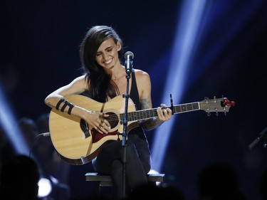 Lights performs during the Juno Awards at the Scotiabank Saddledome in Calgary, Alta., on Sunday, April 3, 2016. The Juno Awards celebrate the best in Canadian music. Lyle Aspinall/Postmedia Network