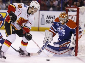 Calgary's Hunter Shinkaruk is managing the stress of playing in his hometown.