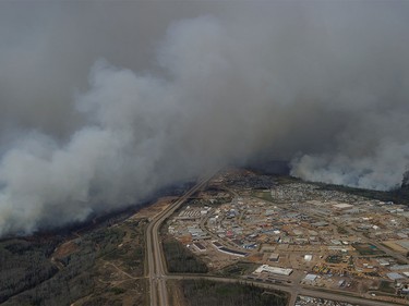 Aerial view of the wild fires in the Fort McMurray area from a CH-146 Griffon on May 4, 2016. The Canadian Armed Forces have deployed air assets to the area to support the Province of Alberta's emergency response efforts. Photo: MCpl VanPutten