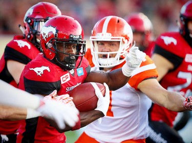 Calgary Stampeders Roy Finch on a kick return against the BC Lions during CFL football in Calgary, Alta., on Friday, July 29, 2016. AL CHAREST/POSTMEDIA