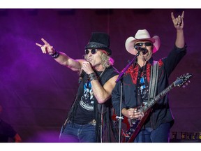 Big and Rich close out the first day at Country Thunder at Prairie Winds Park.