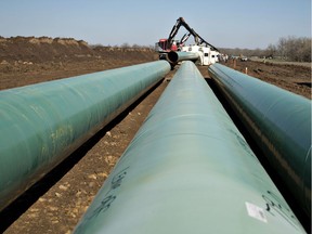 Reader says 76,000 kilometres of pipelines are on the books or under construction worldwide.