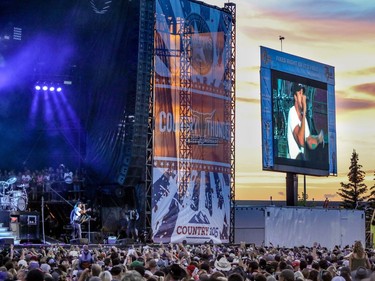 Luke Bryan wows the crowd as the final act at Country Thunder at Prairie Winds Park in Calgary, Ab., on Sunday August 21, 2016. Mike Drew/Postmedia