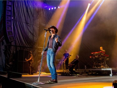 Tim McGraw closes out day 2 of Country Thunder at Prairie Winds Park in Calgary, Ab., on Saturday August 20, 2016. Mike Drew/Postmedia