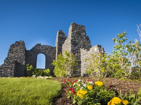 Nolan Hill mixes modern-day lifestyle amenities with traditional old-world British Isles charm, including colourful streetscapes and the bold castle-ruins feature at the entrance.