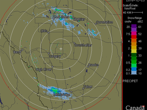 Environment Canada has issued a heavy snowfall warning for Calgary and surrounding areas.