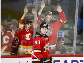 Calgary Flames' Sam Bennett celebrates his fourth goal against the Florida Panthers in Calgary on Jan. 13, 2016. (File)